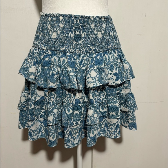 We’re All Pretty Girls Ruffled Skirt Size L - Picture 1 of 7
